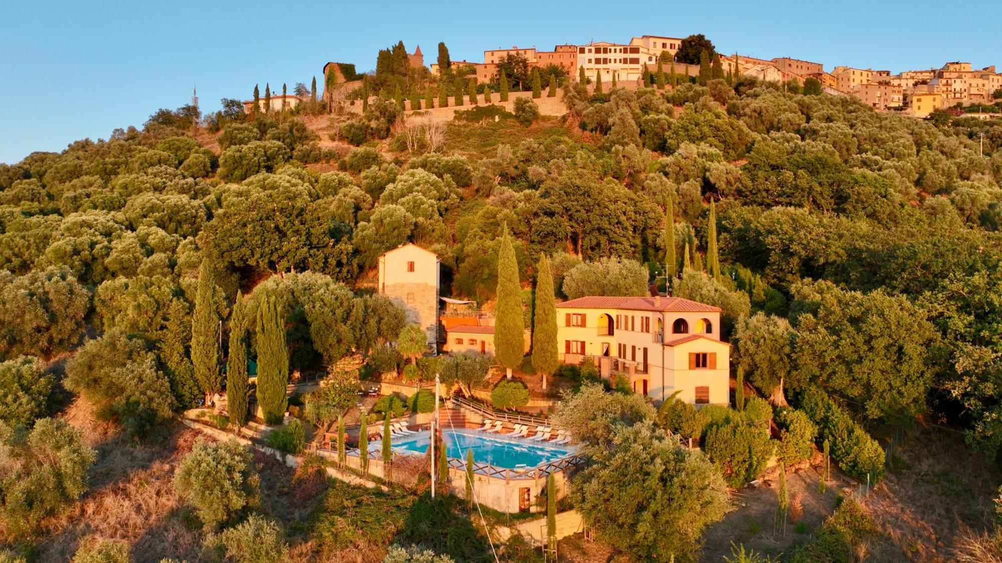 Madonna Del Poggio Cav Aparthotel Scarlino Kültér fotó