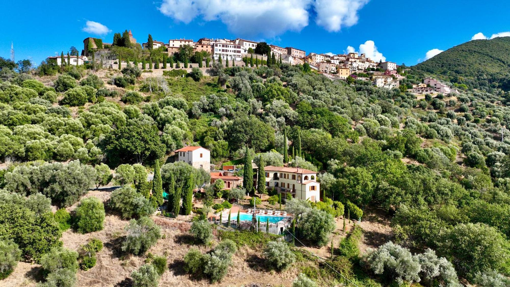 Madonna Del Poggio Cav Aparthotel Scarlino Kültér fotó