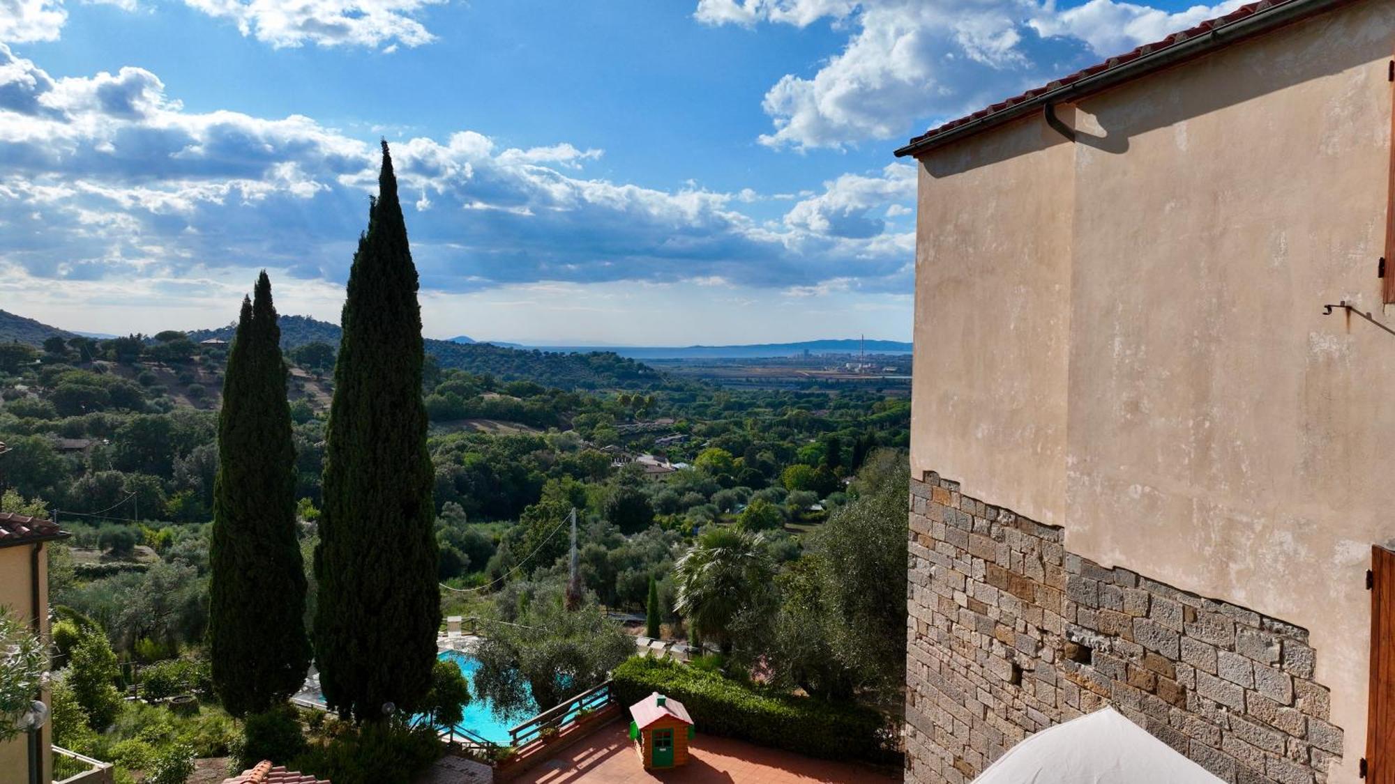 Madonna Del Poggio Cav Aparthotel Scarlino Kültér fotó