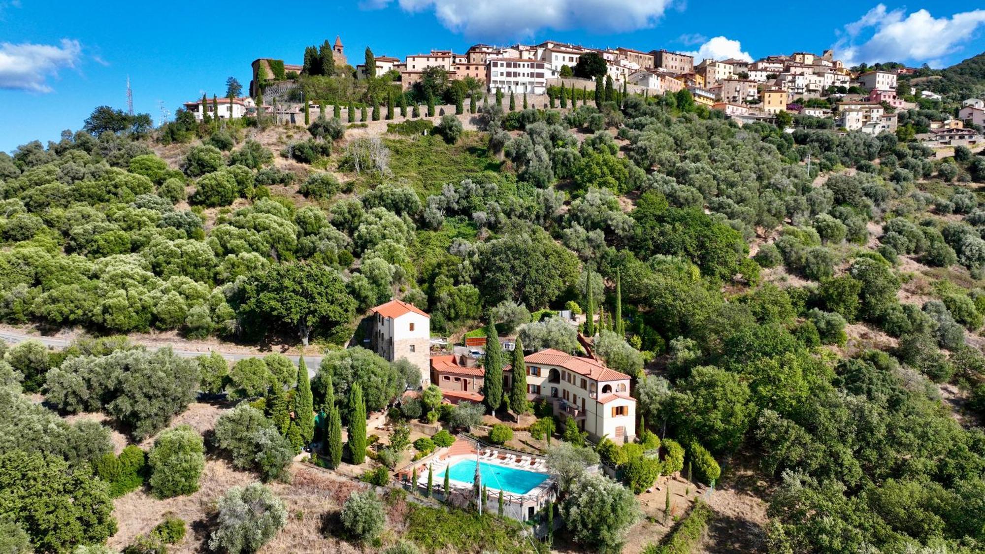 Madonna Del Poggio Cav Aparthotel Scarlino Kültér fotó