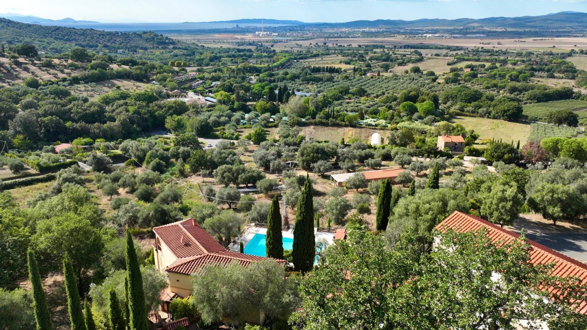 Madonna Del Poggio Cav Aparthotel Scarlino Kültér fotó