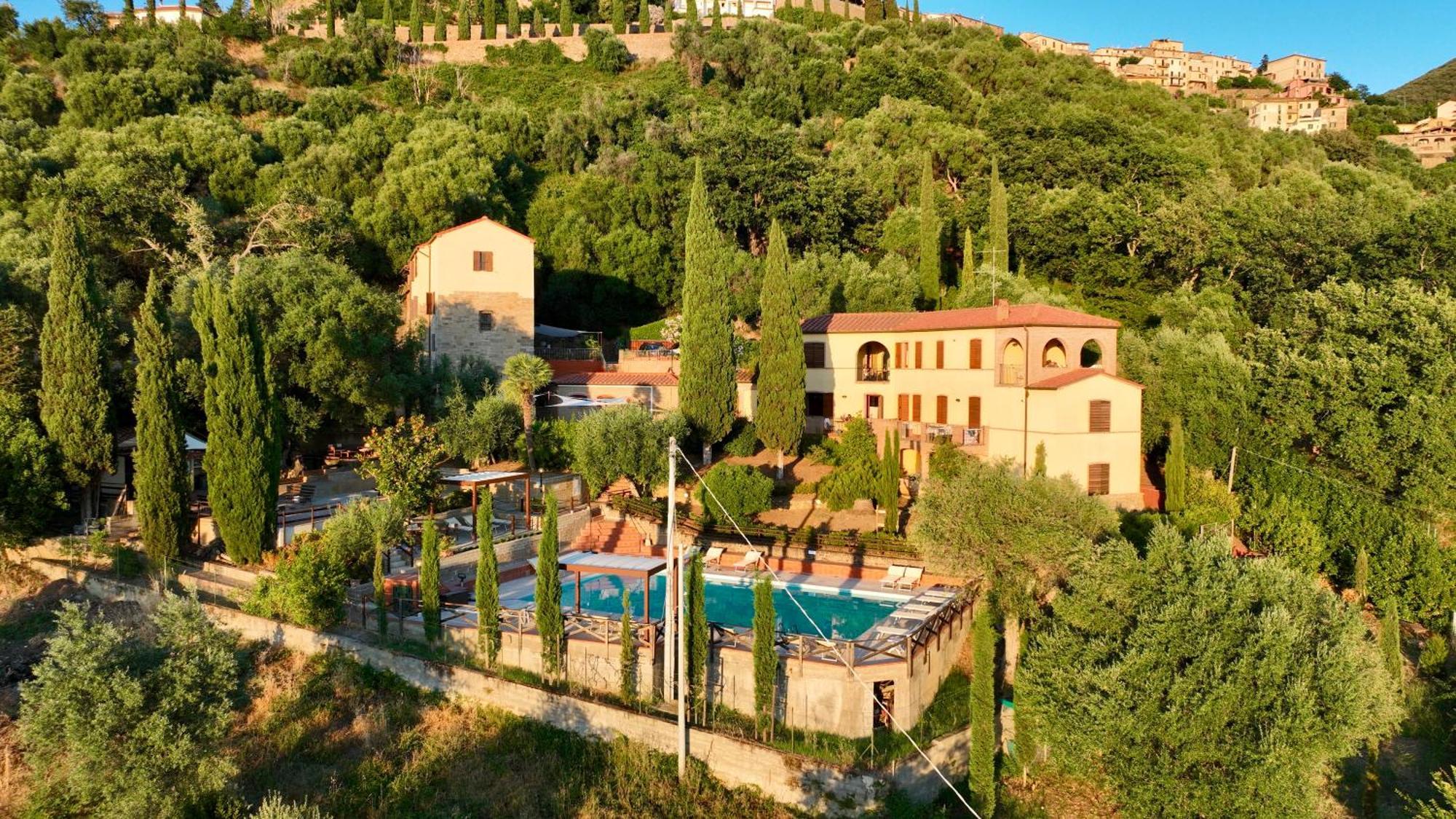 Madonna Del Poggio Cav Aparthotel Scarlino Kültér fotó