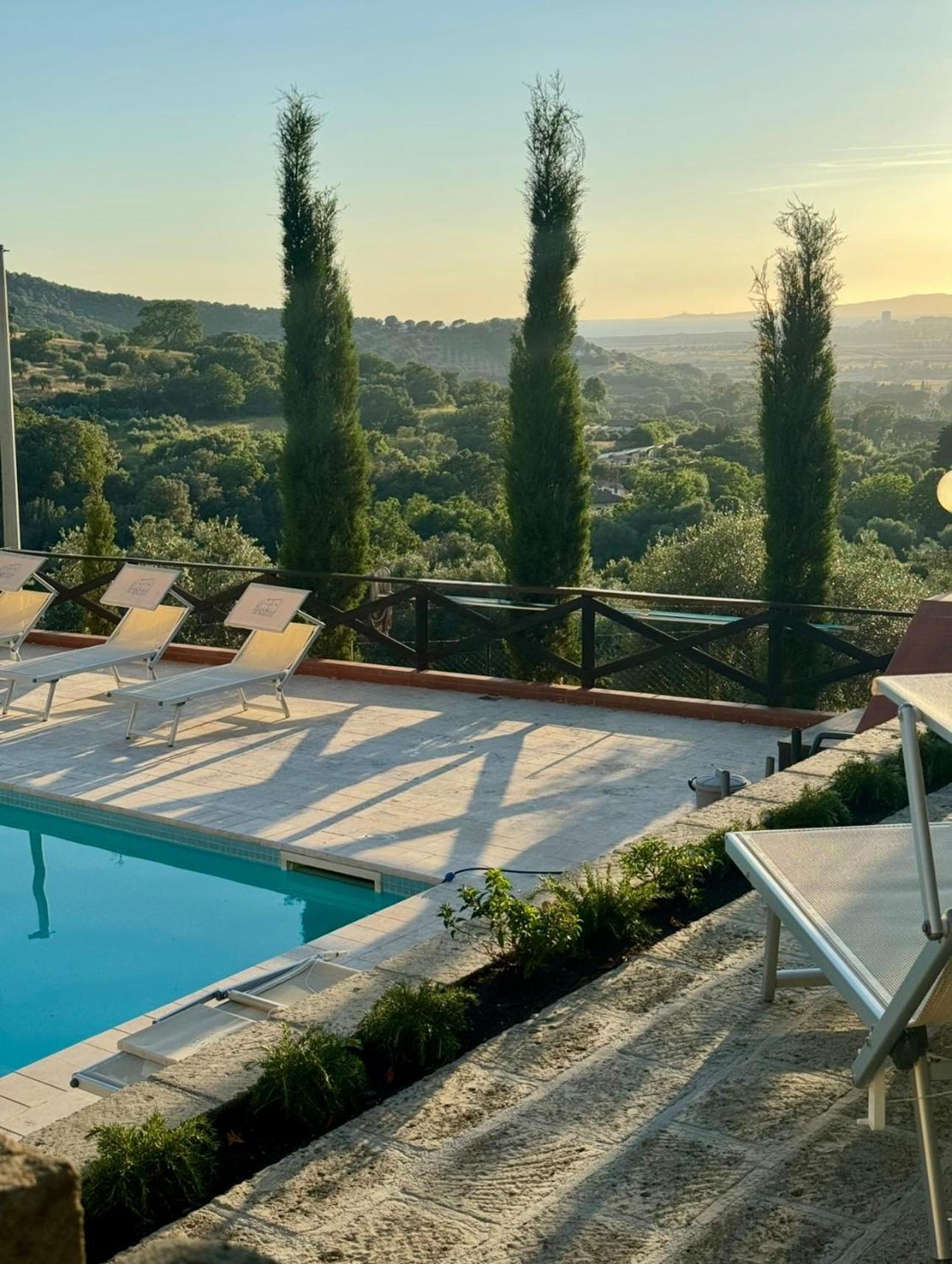 Madonna Del Poggio Cav Aparthotel Scarlino Kültér fotó