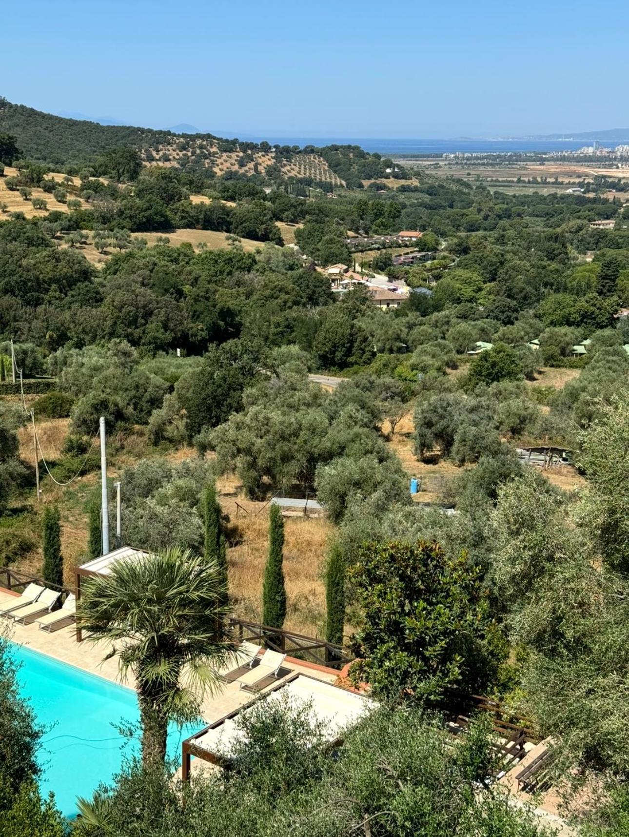 Madonna Del Poggio Cav Aparthotel Scarlino Kültér fotó