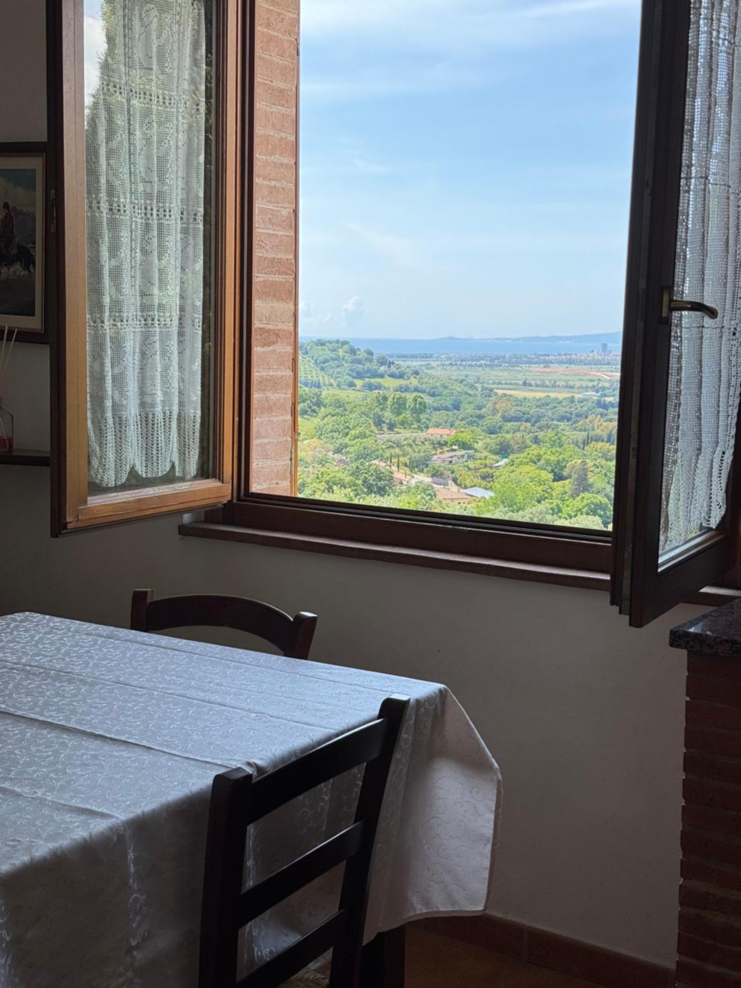 Madonna Del Poggio Cav Aparthotel Scarlino Kültér fotó